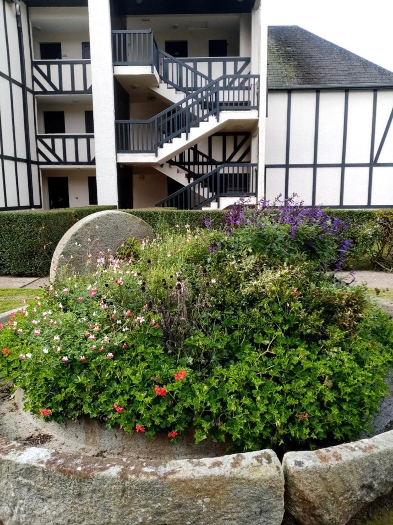 Cabourg Agreable T2 Residence Calme - Terrasse 20M2 - Animaux Bienvenus 외부 사진
